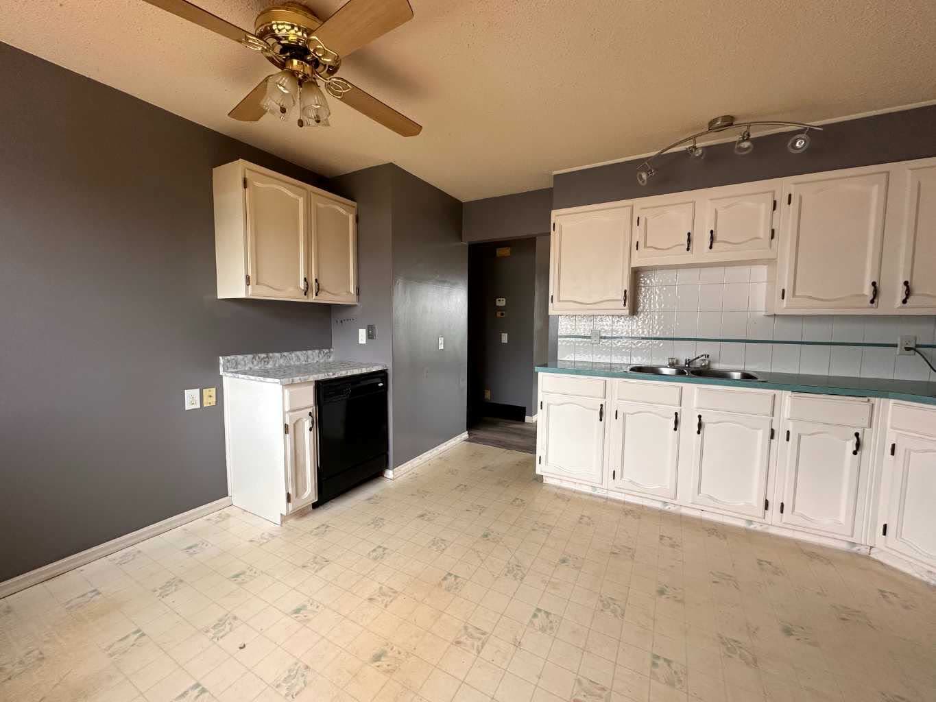 Before photo: Renovations project in Calgary by AM Builders