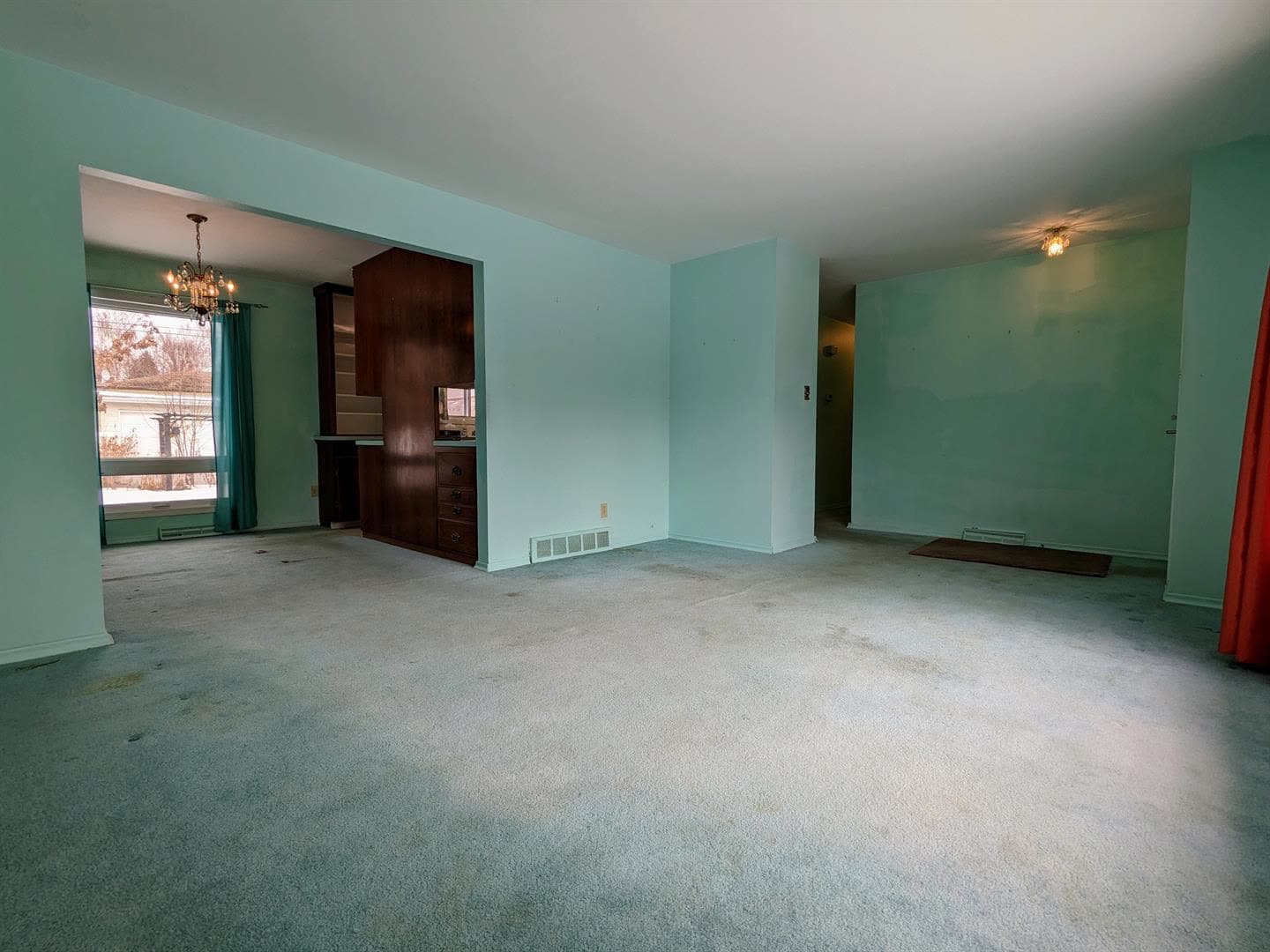 Before photo: Renovations project in Calgary by AM Builders